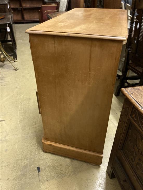A Victorian pine five drawer chest, width 104cm, depth 53cm, height 103cm
